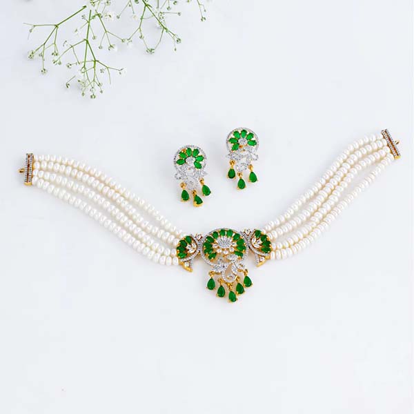 Emerald Grandeur Four-Line Pearl Choker Set